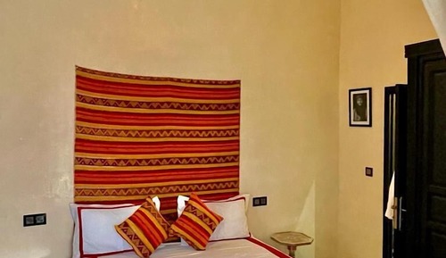 Deluxe Twin Room, Ensuite ( Ifulki Rouge)