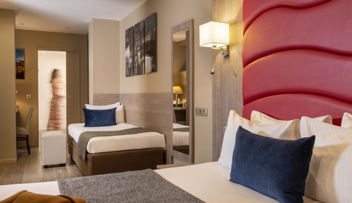 Triple Room