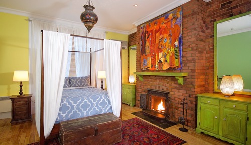 Deluxe Suite, 1 Queen Bed, Jetted Tub