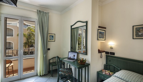 Classic Single Room