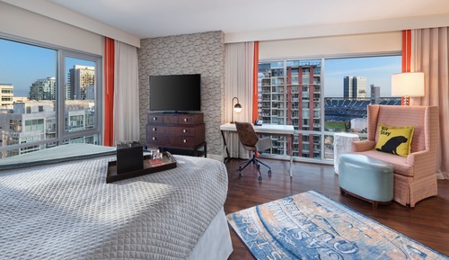 Studio Suite, 1 King Bed, Park View (Petco Park View)