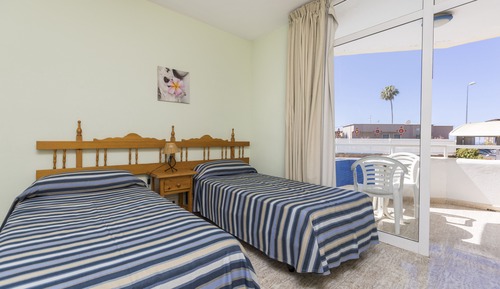 Economy Studio (1 adult + 1 child)