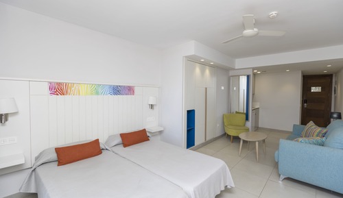 Standard Studio, Balcony (2 adults + 1 child)