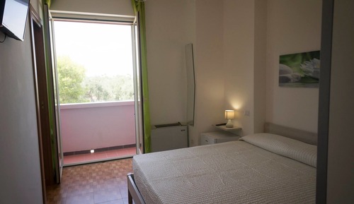 Economy Double Room, 1 Queen Bed, Non Smoking