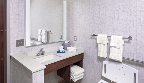 Standard Room, 2 Queen Beds, Accessible Bathtub