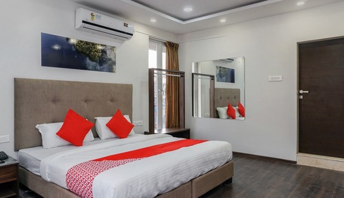 Deluxe Double or Twin Room, 1 King Bed