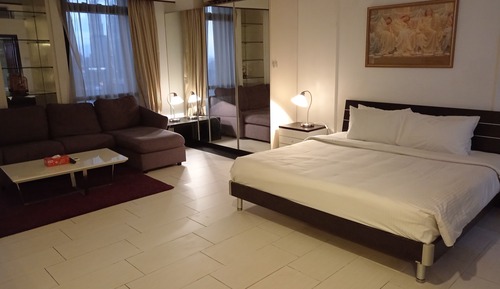 Standard Studio, 1 King Bed