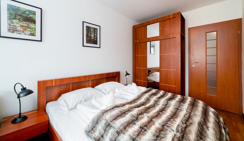Apartment (1C/18)