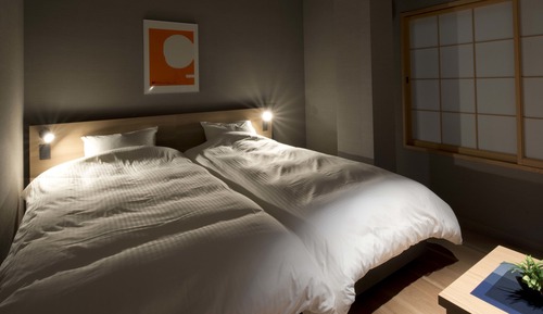 [203] Hollywood Twin Room