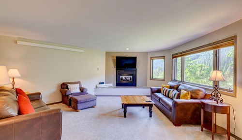 Condo, 2 Bedrooms