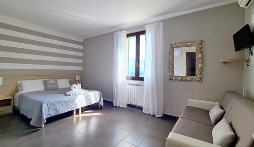 Classic Quadruple Room