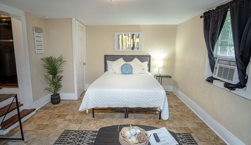 Apartment (1 Bedroom)