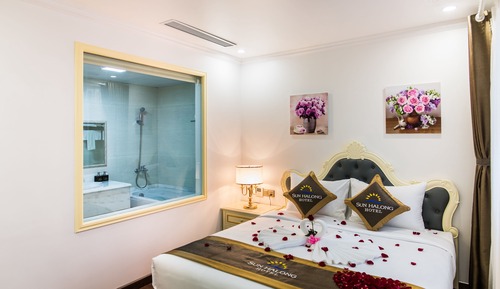 Honeymoon Suite