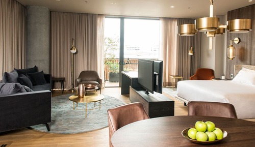 Junior Suite, 1 King Bed