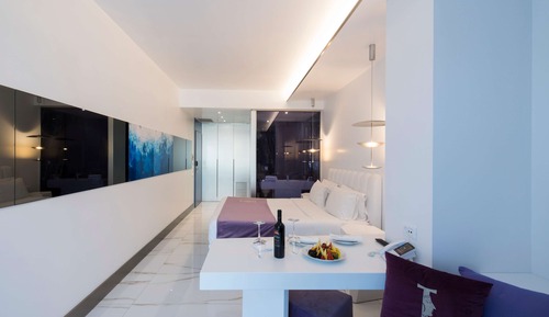 Silver Junior Suite Land View