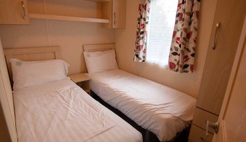 Superior Plus Caravan 3 (pet)