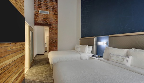 Junior Suite, 2 Queen Beds, Non Smoking