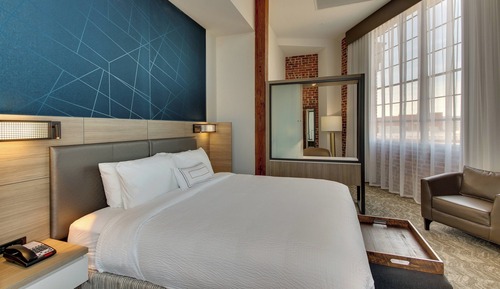 Suite, 1 King Bed, Non Smoking
