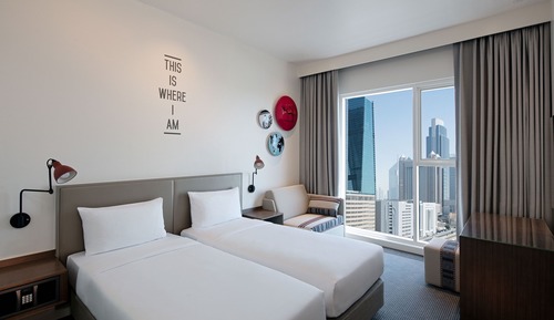Rover Room - Free Shuttle Bus to Dubai Mall, Metro & Beach