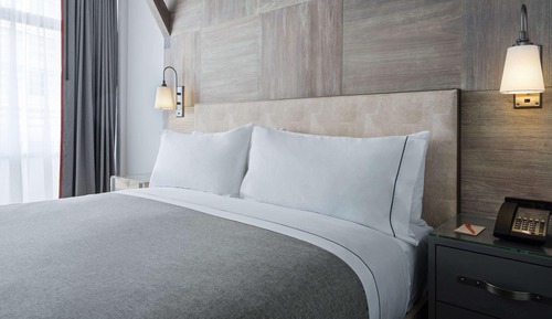 Room, 1 King Bed, Courtyard View