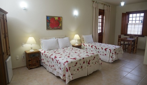 Quarto Triplo ( com estacionamento )