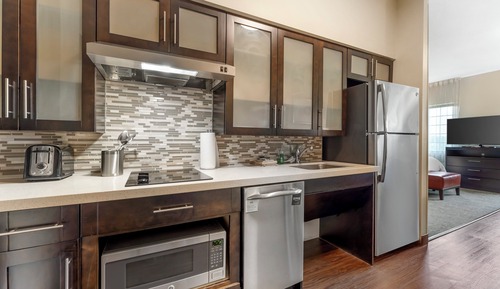 Studio Suite, 1 Queen Bed, Accessible (Communication, Mobility Tub)