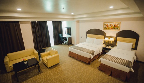 Deluxe Suite