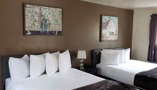 Studio Suite, 2 Queen Beds, Accessible, Kitchenette