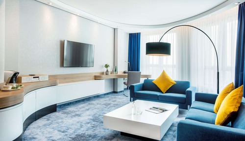 Suite, 1 King Bed