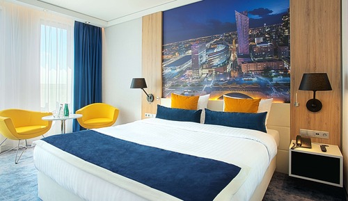 Superior Room, 1 King Bed