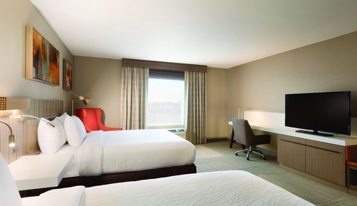 Room, 2 Queen Beds, Accessible (Roll-in Shower)