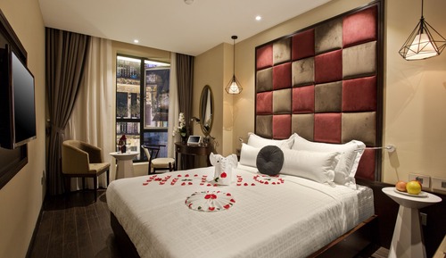 Family Room, City View