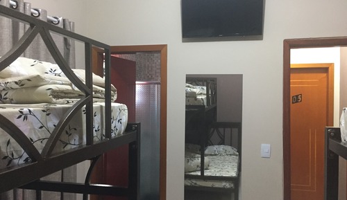 Room (Up to 5 People/Até 5 Pessoas)