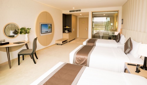Deluxe Triple Bed