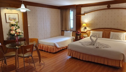 Family Room, 1 Bedroom