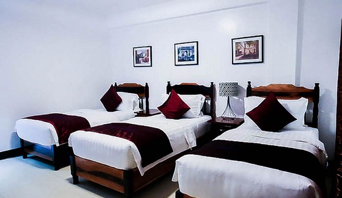 Forest Bldg. - Triple Beds