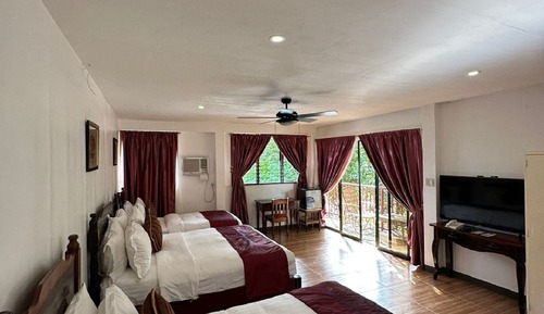 Oceanview Family Room 1 Queen and 2 Single Beds