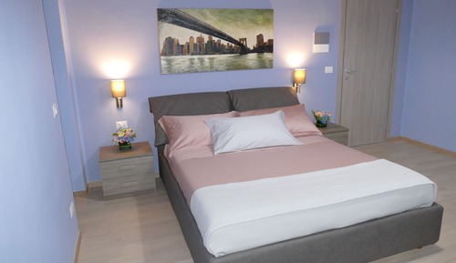 Deluxe Double Room (King)