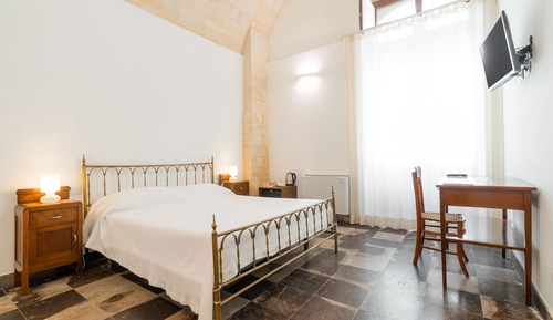 Standard Double Room, 1 Queen Bed