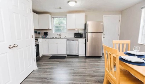 House, Multiple Beds, Patio, Garden View (47th Place Forest Park)