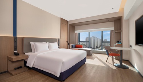 Standard Room, 1 King Bed