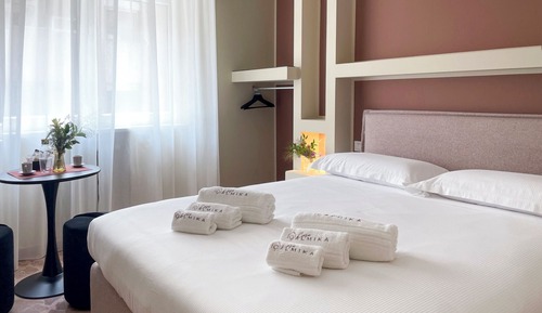Superior Double Room, City View