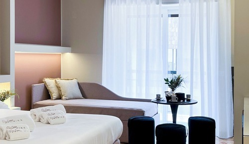 Deluxe Triple Room, Balcony, City View
