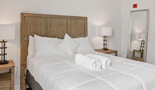 Luxury Apartment, 2 Bedrooms, Pets Allowed, City View