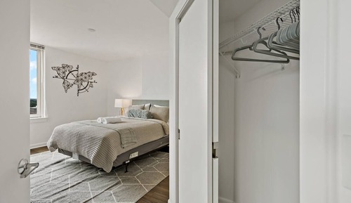 Luxury Apartment, 2 Bedrooms, Pets Allowed, City View
