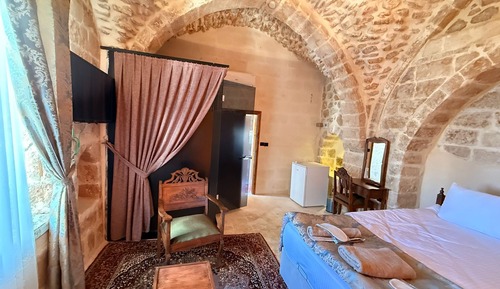 Deluxe Suite, City View