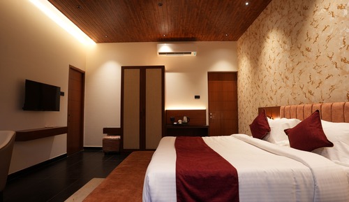 Junior Suite, Pool View