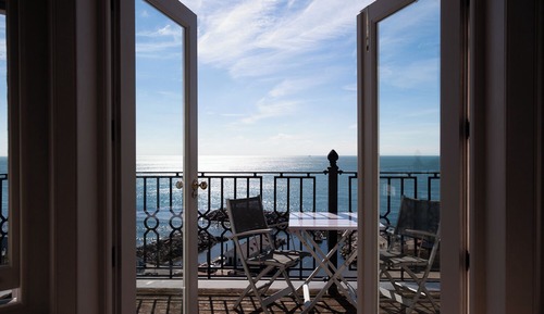 Studio Suite, Sea View