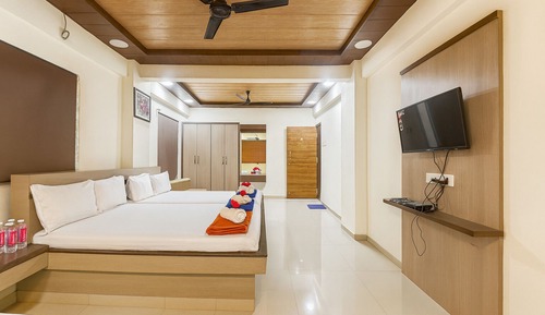 Family Quadruple Room, Pool View