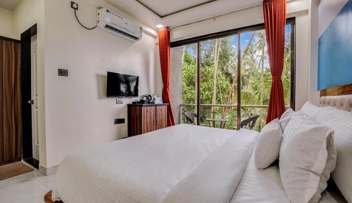 Deluxe Double Room, Courtyard View